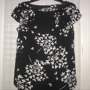 Banana Republic short sleeve floral blouse, XS